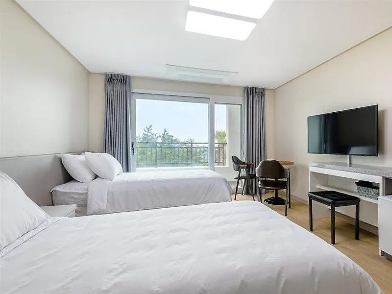 Swimeong Nolmeong Guesthouse Jeju